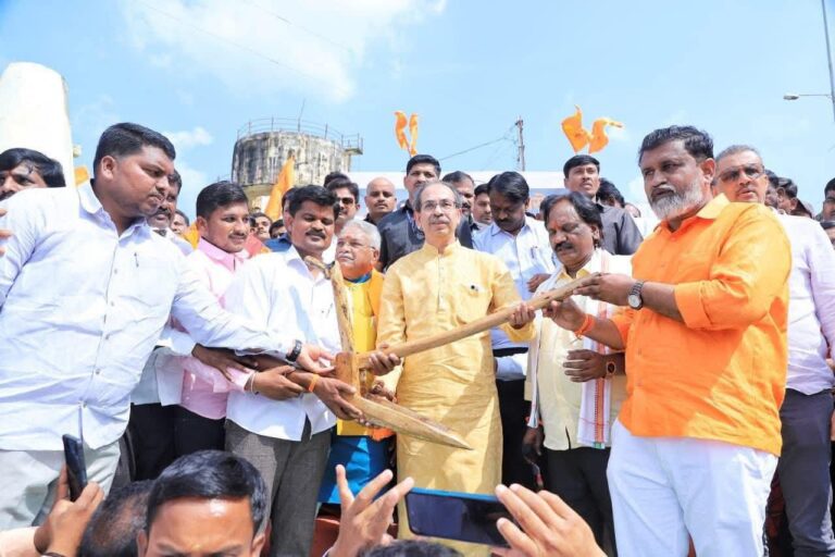 दगाबाज सरकारला दगाबाजीनेच मारायला पाहिजे : शिवसेना पक्षप्रमुख उद्धव ठाकरे